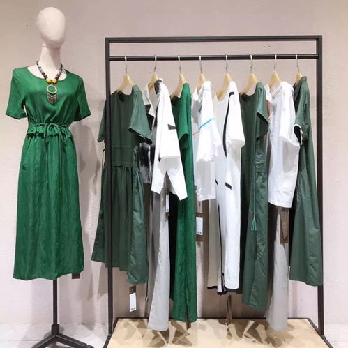 精品依夢(mèng)連衣裙19春折扣女裝庫存走份批發(fā)渠道深度剖析 —— 艾森絲服飾的實(shí)用指南